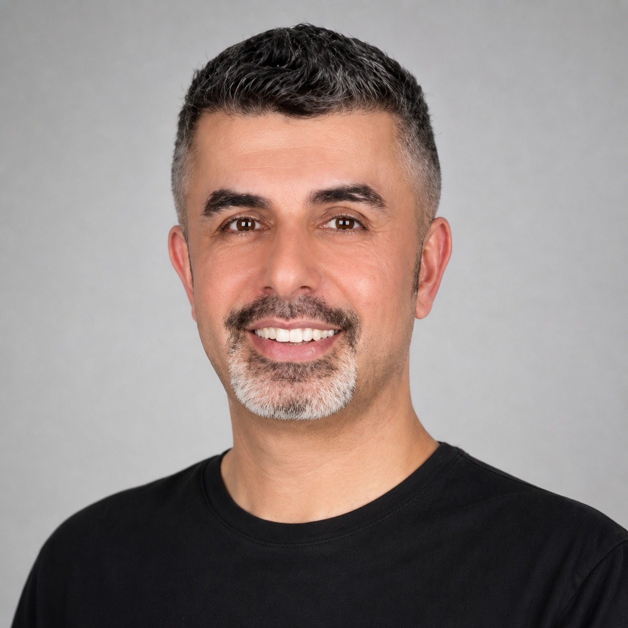 Mr Kaleem Akbar